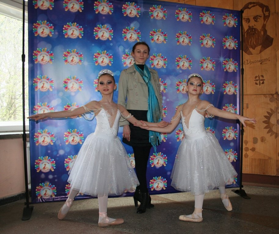 Настя Усенко и Полина Дубкова стали лауреатами II степени на «Звездном олимпе» Настя Усенко и Полина Дубкова стали лауреатами II степени на «Звездном олимпе»