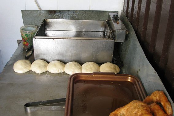 Шаурму в Кременчуге готовили в антисанитарных условиях Шаурму в Кременчуге готовили в антисанитарных условиях