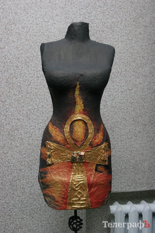 В Кременчуге открылась первая выставка скульптур-манекенов В Кременчуге открылась первая выставка скульптур-манекенов