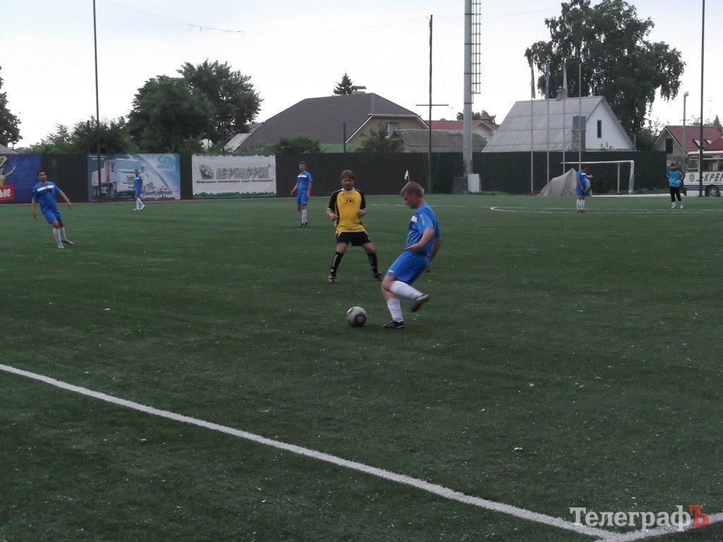 Стартовал чемпионат Кременчуга по футболу Стартовал чемпионат Кременчуга по футболу