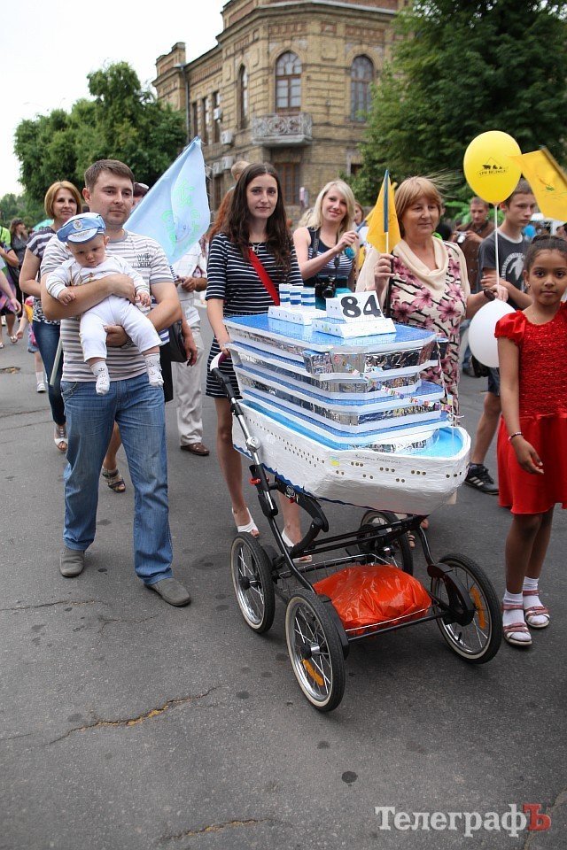 В Кременчуге в четвертый раз прошел Парад колясок В Кременчуге в четвертый раз прошел Парад колясок