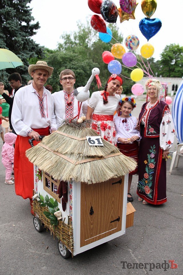 В Кременчуге в четвертый раз прошел Парад колясок В Кременчуге в четвертый раз прошел Парад колясок
