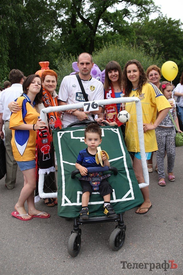 В Кременчуге в четвертый раз прошел Парад колясок В Кременчуге в четвертый раз прошел Парад колясок