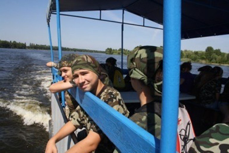 Курсанты кременчугской Малой милицейской академии "в деле" Курсанты кременчугской Малой милицейской академии "в деле"