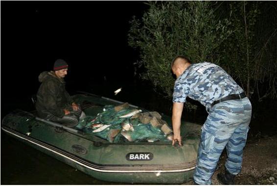 На Кременчугском водохранилище поймали черкасских браконьеров На Кременчугском водохранилище поймали черкасских браконьеров