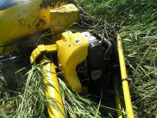 В Кременчуге упал вертолет летного колледжа АК-1-3 В Кременчуге упал вертолет летного колледжа АК-1-3