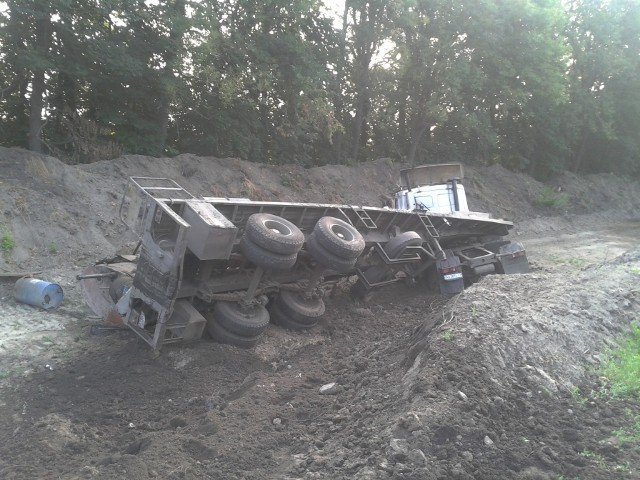 На Полтавщине автомобиль с россиянами врезался в фуру: есть жертвы На Полтавщине автомобиль с россиянами врезался в фуру: есть жертвы