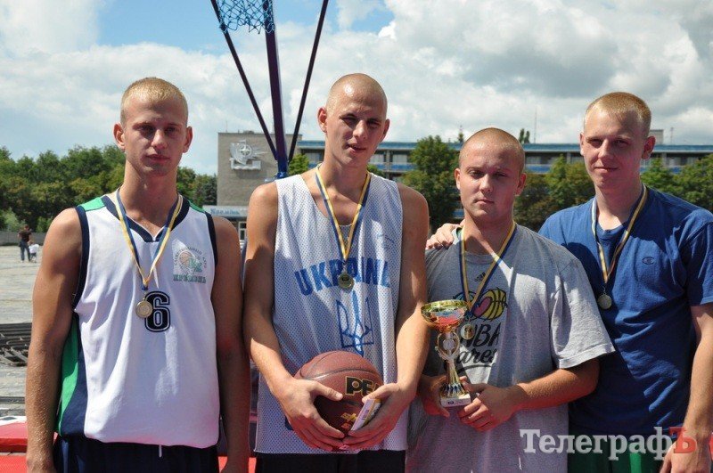 В Кременчуге состоялся праздник «уличного» баскетбола В Кременчуге состоялся праздник «уличного» баскетбола