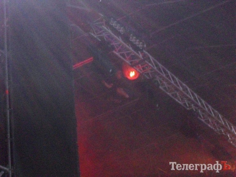 Про РОК, релігію та китайський ліхтарик: репортаж із концерту на честь 1025-річчя Хрещення Київської Русі Про РОК, релігію та китайський ліхтарик: репортаж із концерту на честь 1025-річчя Хрещення Київської Русі