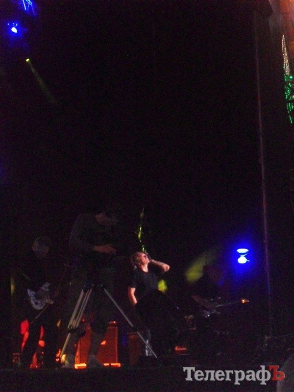 Про РОК, релігію та китайський ліхтарик: репортаж із концерту на честь 1025-річчя Хрещення Київської Русі Про РОК, релігію та китайський ліхтарик: репортаж із концерту на честь 1025-річчя Хрещення Київської Русі