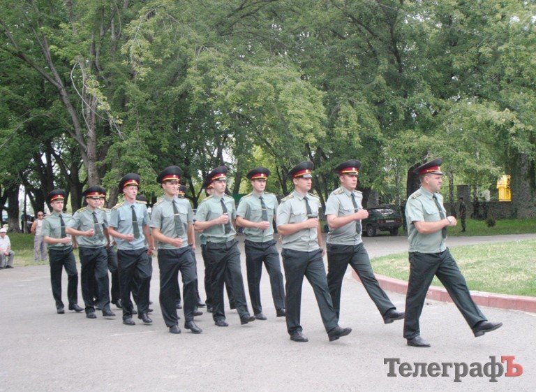 "За ВДВ!!!" Репортаж со Дня воздушно-десантных войск в Кременчуге "За ВДВ!!!" Репортаж со Дня воздушно-десантных войск в Кременчуге