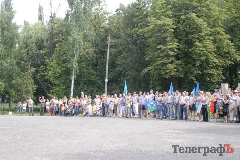 "За ВДВ!!!" Репортаж со Дня воздушно-десантных войск в Кременчуге "За ВДВ!!!" Репортаж со Дня воздушно-десантных войск в Кременчуге