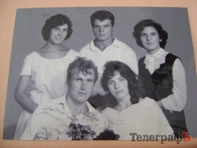 На своє золоте весілля кременчужанка одягла сукню, в якій виходила заміж 50 років тому На своє золоте весілля кременчужанка одягла сукню, в якій виходила заміж 50 років тому