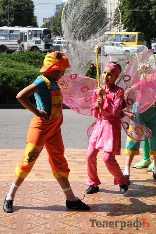 Как пасечники в Кременчуге ярмаркуют Как пасечники в Кременчуге ярмаркуют