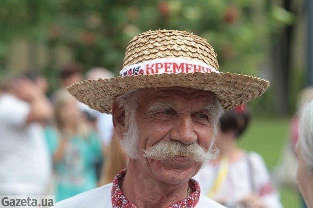Кременчужане поучаствовали в столичном параде вышиванок Кременчужане поучаствовали в столичном параде вышиванок