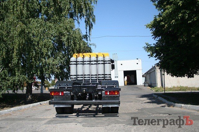 В Кременчуге создали мобильный малотоннажный КрАЗ с газовым двигателем В Кременчуге создали мобильный малотоннажный КрАЗ с газовым двигателем