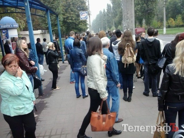 Коллапс на остановках в Кременчуге Коллапс на остановках в Кременчуге