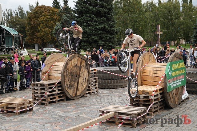 Extreme-zone 2013: впервые в Кременчуге велотриал Extreme-zone 2013: впервые в Кременчуге велотриал