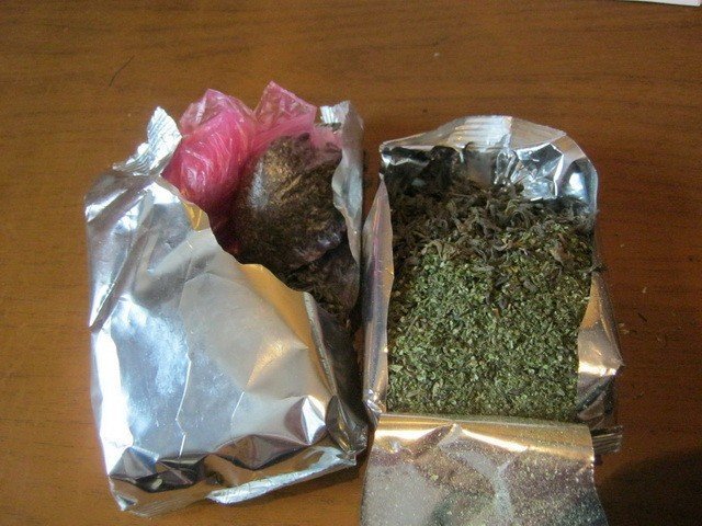 Чай с "травкой" и штаны с наркотиками заказывали? Чай с "травкой" и штаны с наркотиками заказывали?