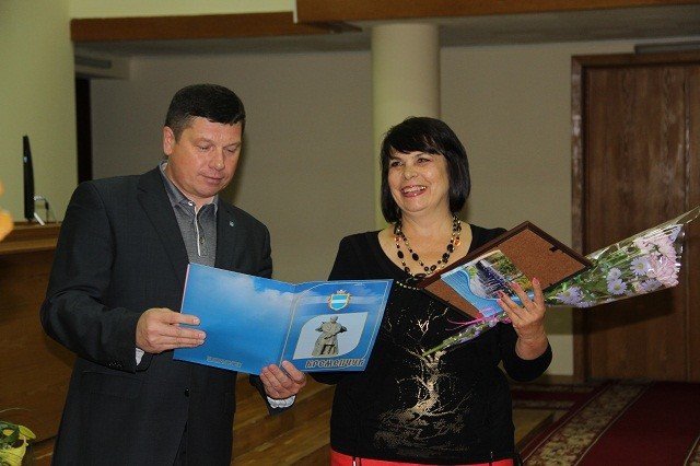 В Кременчуге за лучшие клумбы выдали сертификаты на новые саженцы В Кременчуге за лучшие клумбы выдали сертификаты на новые саженцы