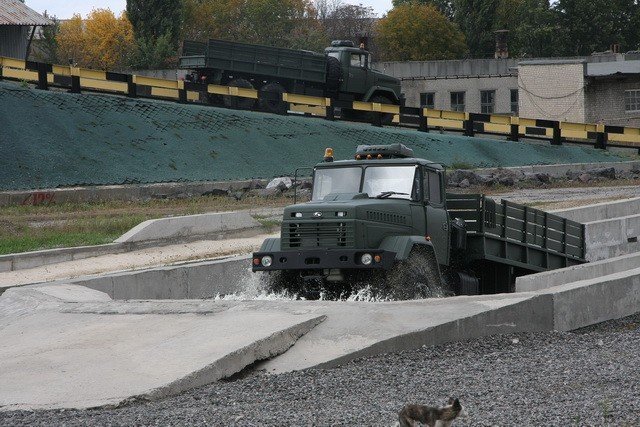 «АвтоКрАЗ» отправил крупную партию автомобилей в Таиланд «АвтоКрАЗ» отправил крупную партию автомобилей в Таиланд