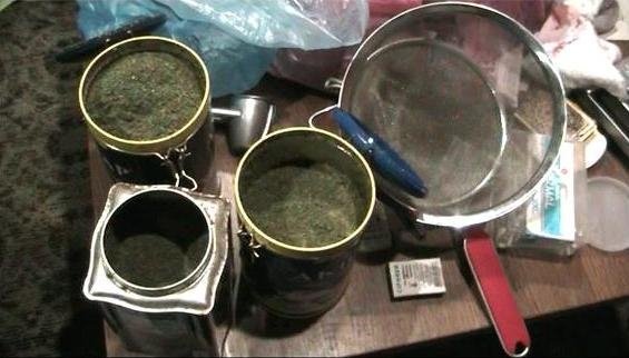 На Полтавщине поймали людей, перевозивших в тушках уток наркотики На Полтавщине поймали людей, перевозивших в тушках уток наркотики