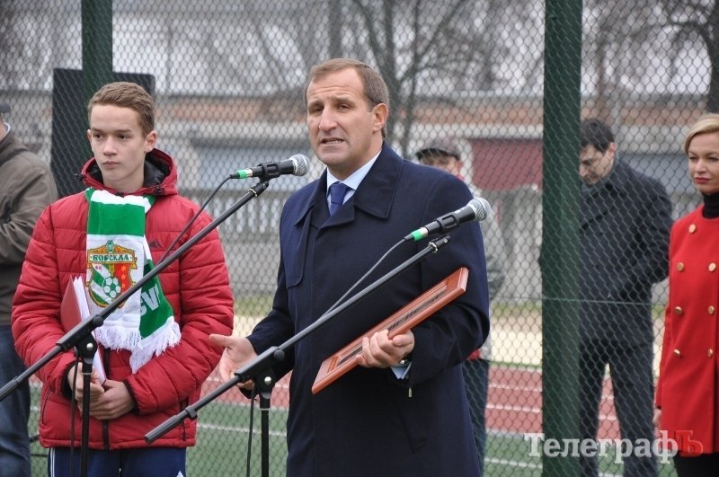 В 5-й гимназии открыли новый спорткомплекс В 5-й гимназии открыли новый спорткомплекс