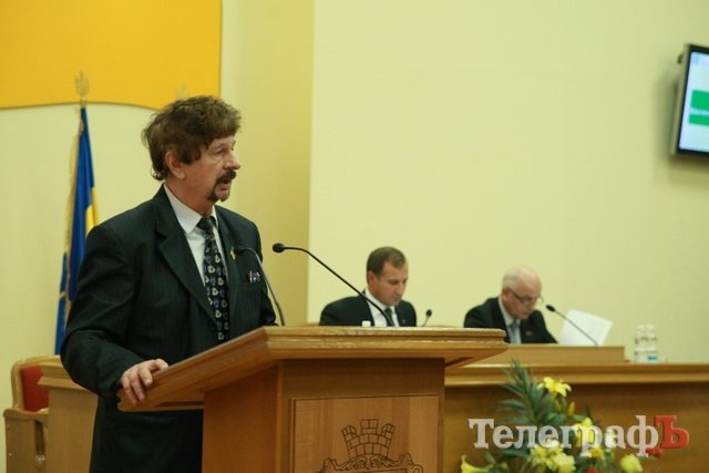 Бугайчук назвал Стасюка «дедом Щукарем» Бугайчук назвал Стасюка «дедом Щукарем»