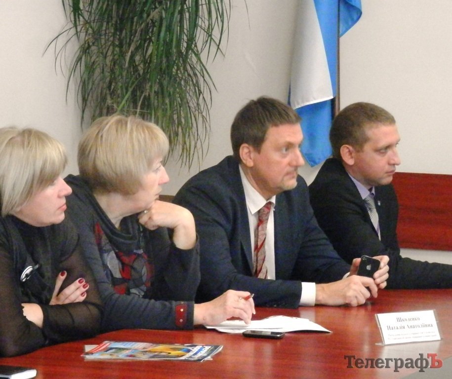 Первый замминистра молодежи и спорта посоветовал кременчугским детским клубам работать без денег Первый замминистра молодежи и спорта посоветовал кременчугским детским клубам работать без денег