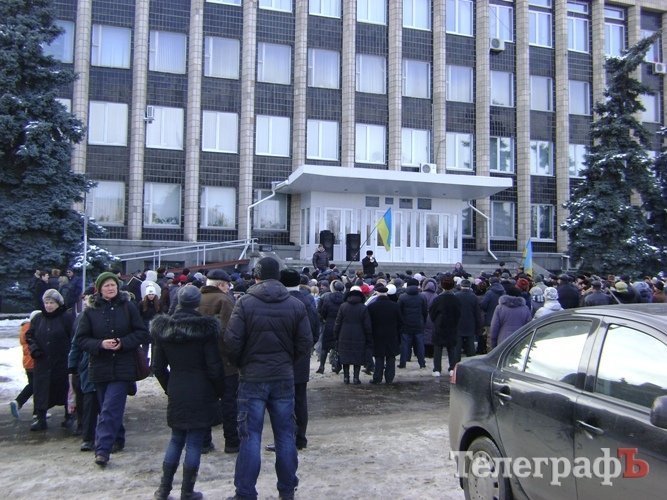На кременчугском Евромайдане потребовали, чтобы мэр Бабаев и нардеп Шаповалов отчитались перед людьми На кременчугском Евромайдане потребовали, чтобы мэр Бабаев и нардеп Шаповалов отчитались перед людьми