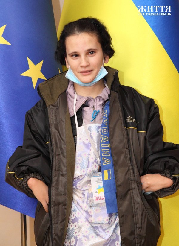 Та самая Лиза. Девушка, в честь которой назвали группу волонтеров Евромайдана Та самая Лиза. Девушка, в честь которой назвали группу волонтеров Евромайдана