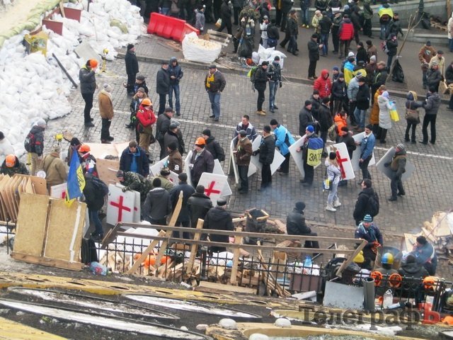 Блоги: Тепер на Йолці є Кременчук, причому багато плакатів. Є навіть «добра згадка» про мера Блоги: Тепер на Йолці є Кременчук, причому багато плакатів. Є навіть «добра згадка» про мера