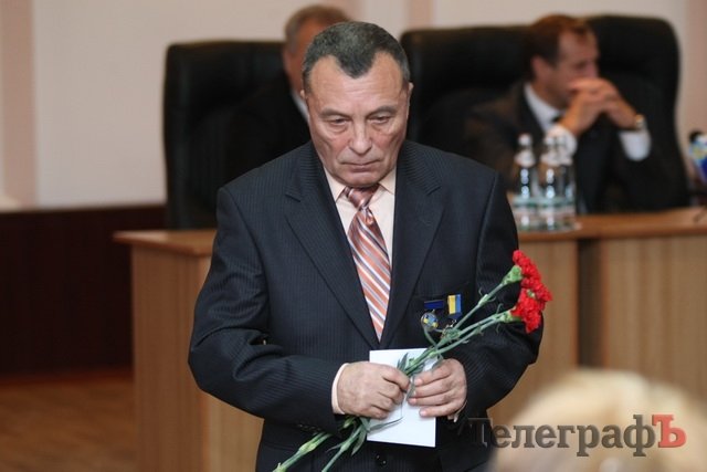 В День милиции кременчугским правоохранителям дали по 500 гривен, а лучших – наградили грамотами В День милиции кременчугским правоохранителям дали по 500 гривен, а лучших – наградили грамотами