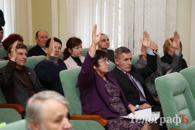 Семье Гарифова дали место под гаражи на Молодежном Семье Гарифова дали место под гаражи на Молодежном