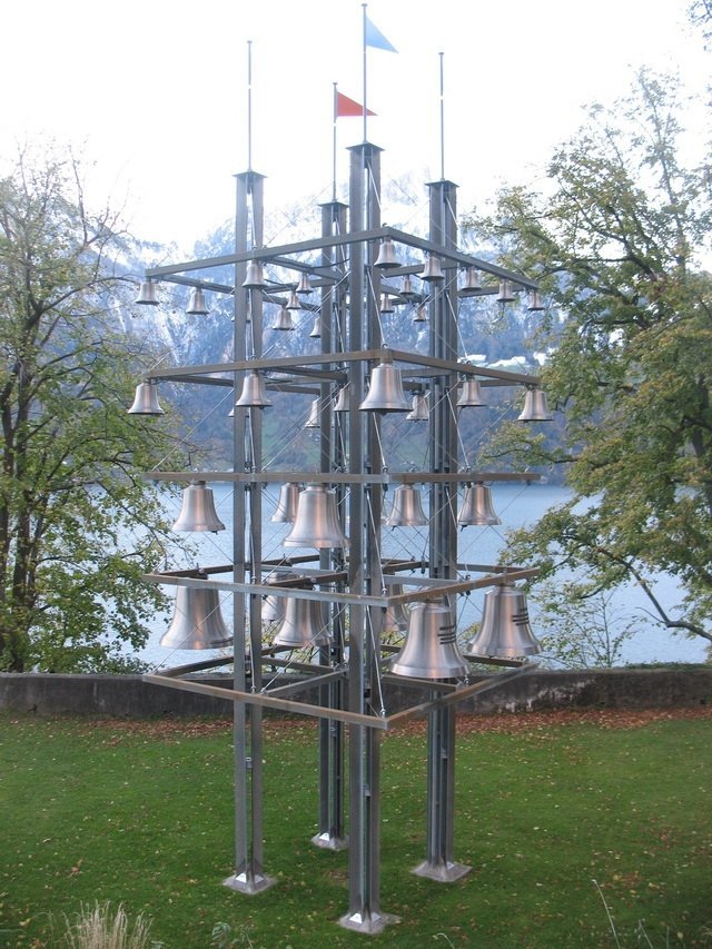 Швейцарія - країна гір, «пряничних будиночків» та… бункерів Швейцарія - країна гір, «пряничних будиночків» та… бункерів