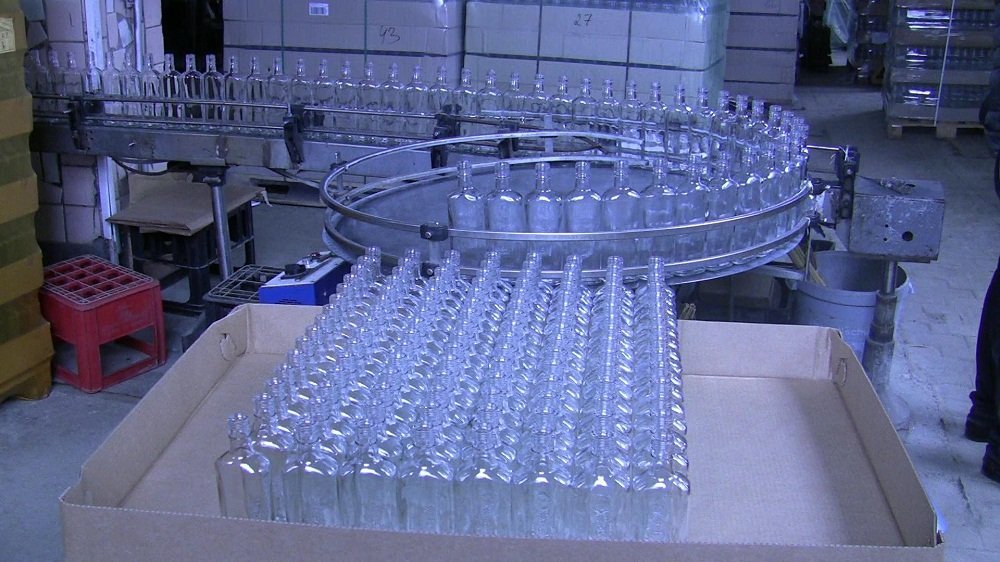 Налоговики Полтавщины изъяли водки на 1,5 млн грн Налоговики Полтавщины изъяли водки на 1,5 млн грн