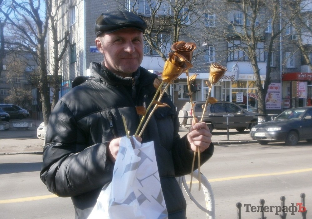 В Кременчуге цветы пока не подорожали В Кременчуге цветы пока не подорожали