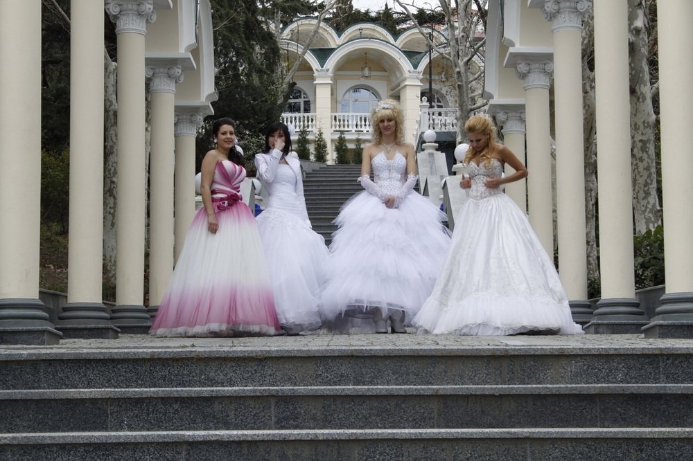 Пары из Кременчуга и Комсомольска приняли участие в шоу «4 весiлля» Пары из Кременчуга и Комсомольска приняли участие в шоу «4 весiлля»