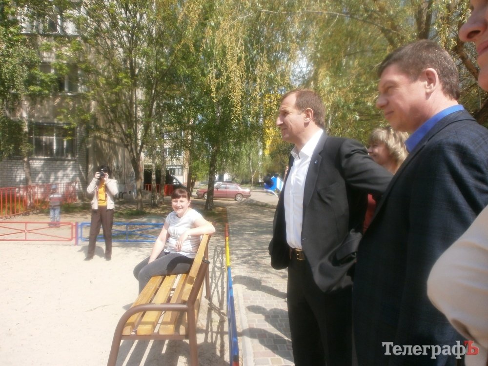 На что жаловались кременчужане мэру во время объезда города На что жаловались кременчужане мэру во время объезда города