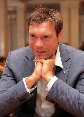 Что объединяет с Россией кандидатов Симоненко, Королевскую, Царева Что объединяет с Россией кандидатов Симоненко, Королевскую, Царева