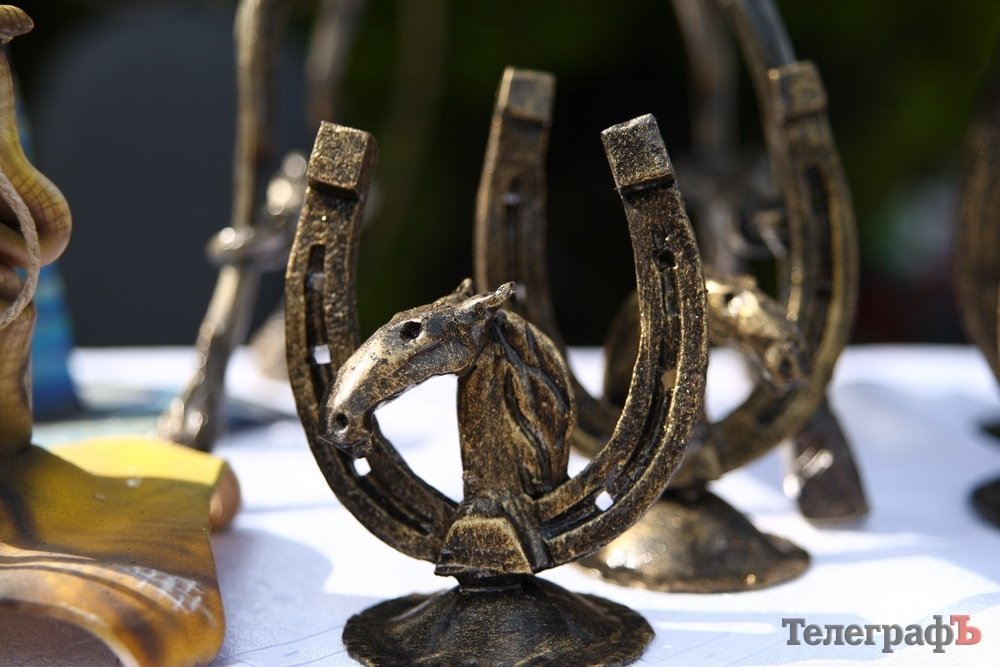 В сквере Октябрьском уличное искусство не закончилось В сквере Октябрьском уличное искусство не закончилось