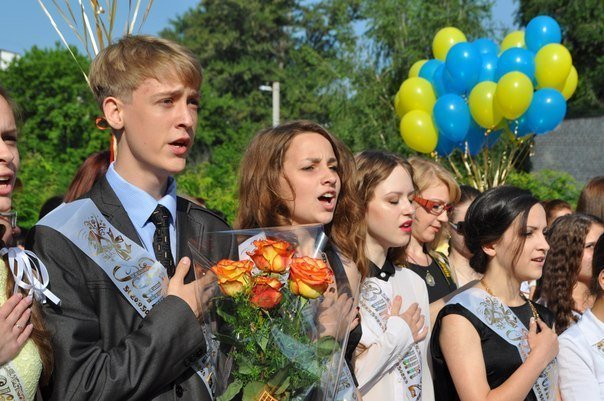 В Кременчуге прозвенел последний звонок-2014! В Кременчуге прозвенел последний звонок-2014!