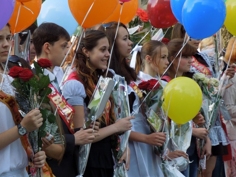 В Кременчуге прозвенел последний звонок-2014! В Кременчуге прозвенел последний звонок-2014!