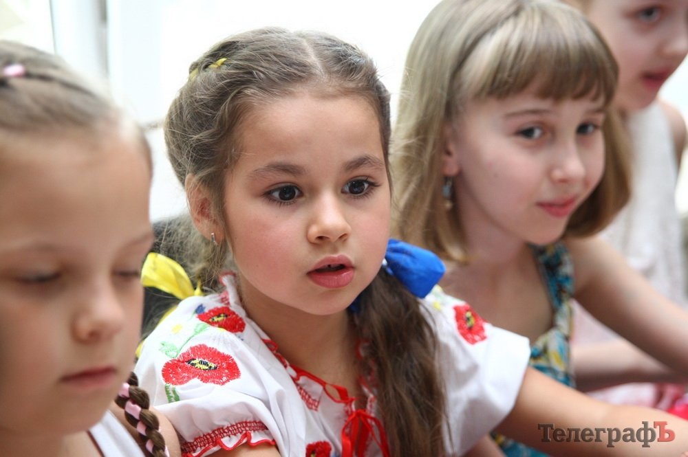 Дети в Кременчуге показали, как лепить кота Дети в Кременчуге показали, как лепить кота