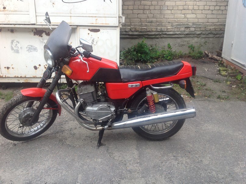 У кременчужанина ночью угнали "Яву" У кременчужанина ночью угнали "Яву"