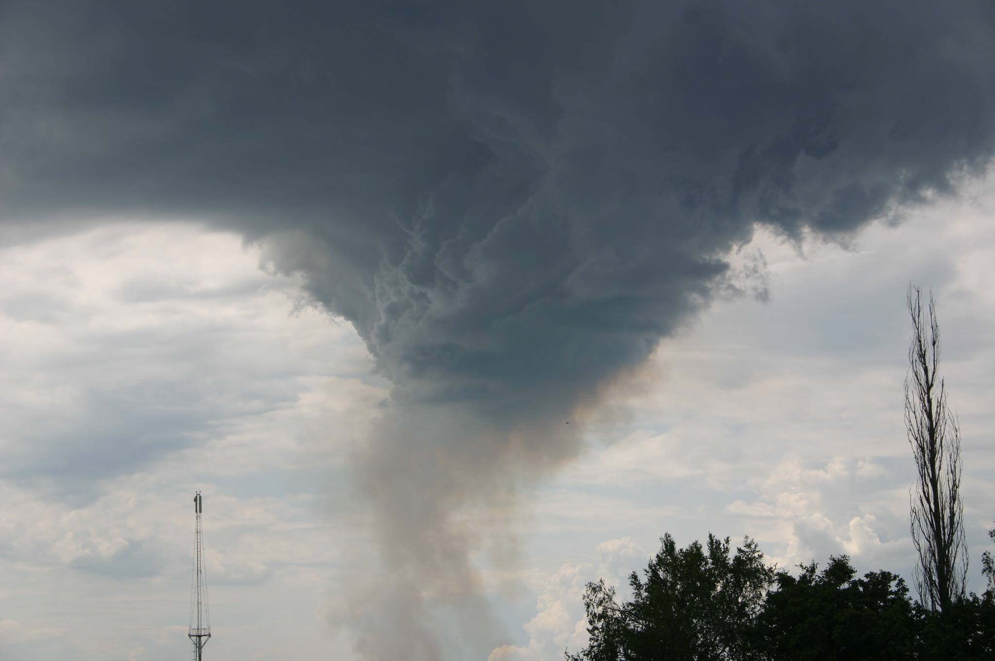 В Полтавской области произошел взрыв на газопроводе, который транспортирует газ в Словакию В Полтавской области произошел взрыв на газопроводе, который транспортирует газ в Словакию