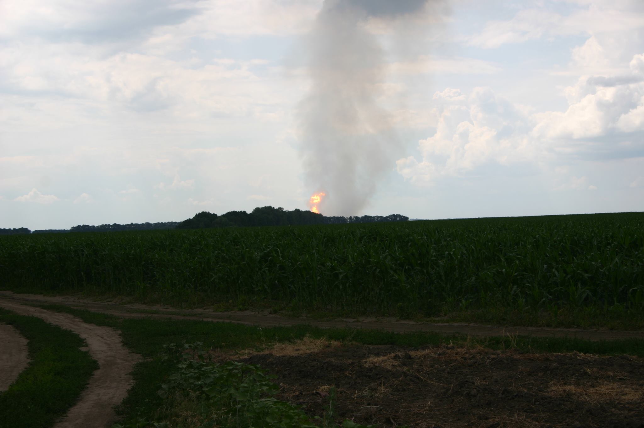 В Полтавской области произошел взрыв на газопроводе, который транспортирует газ в Словакию В Полтавской области произошел взрыв на газопроводе, который транспортирует газ в Словакию