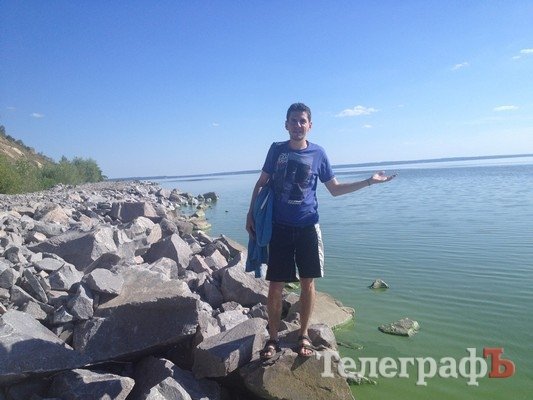 Фотофакт: Кременчугское водохранилище зазеленело Фотофакт: Кременчугское водохранилище зазеленело