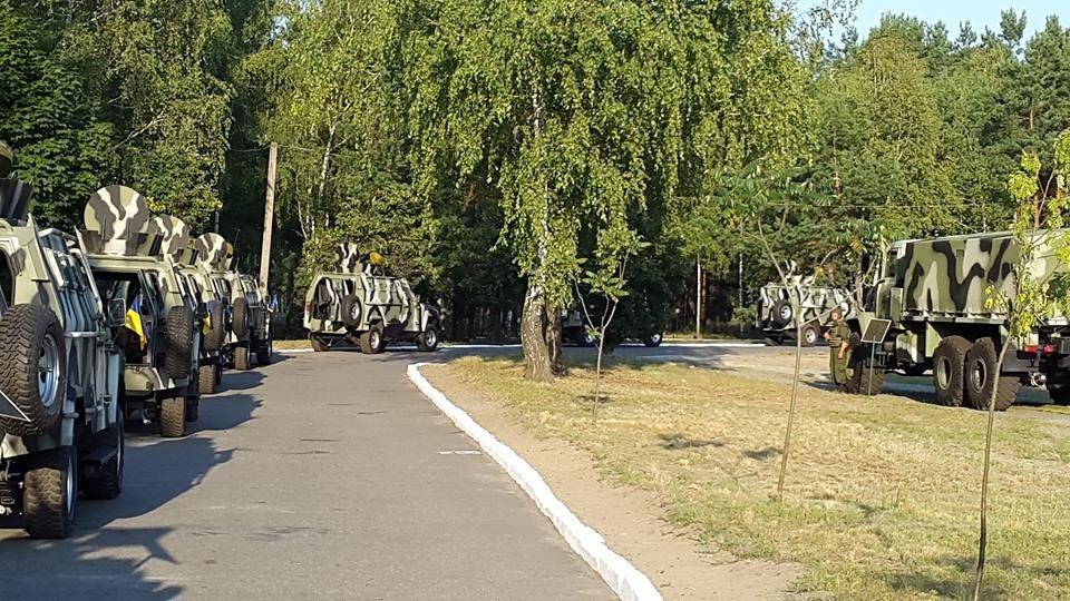 Аваков похвастался «кразовскими» "кугуарами" для Нацгвардии Аваков похвастался «кразовскими» "кугуарами" для Нацгвардии