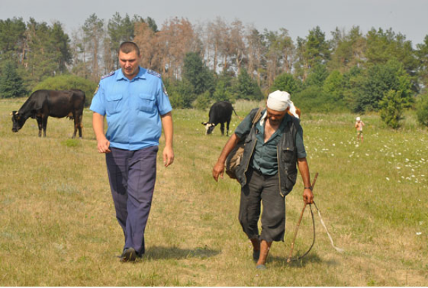 Годовалая малышка умерла в лесу от истощения – мать бросила троих детей и уехала в гости Годовалая малышка умерла в лесу от истощения – мать бросила троих детей и уехала в гости